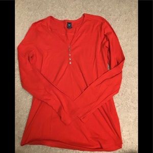 GAP maternity shirt